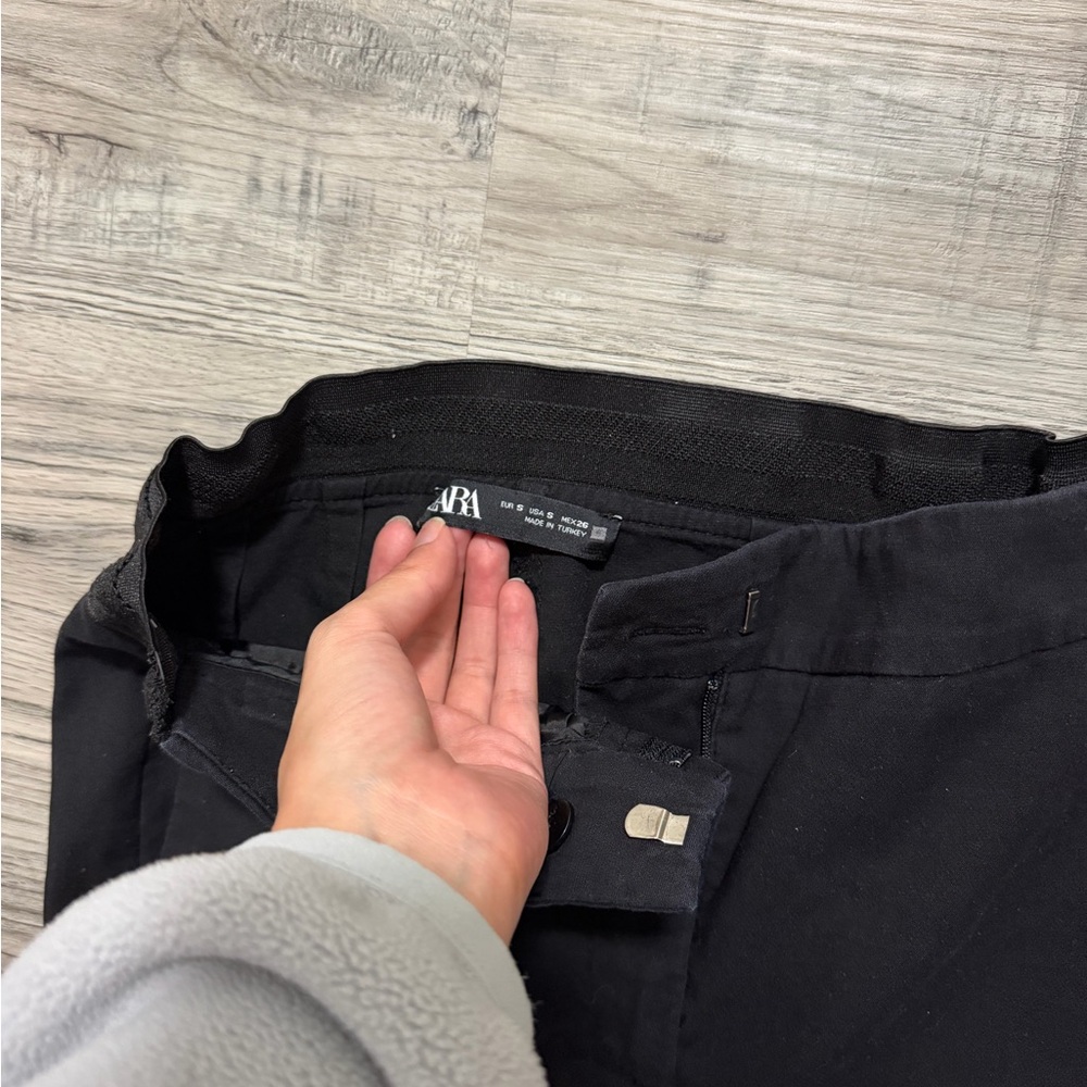 Zara Black Ankle-Length Straight Leg Jeans - Picture 2 of 3
